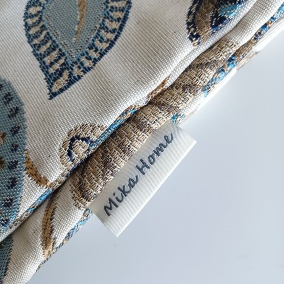 Set of 2 Jacquard Tropical Leaf Throw Pillow Covers | 20x20 | NWT | Blue & Cream - Picture 4 of 7